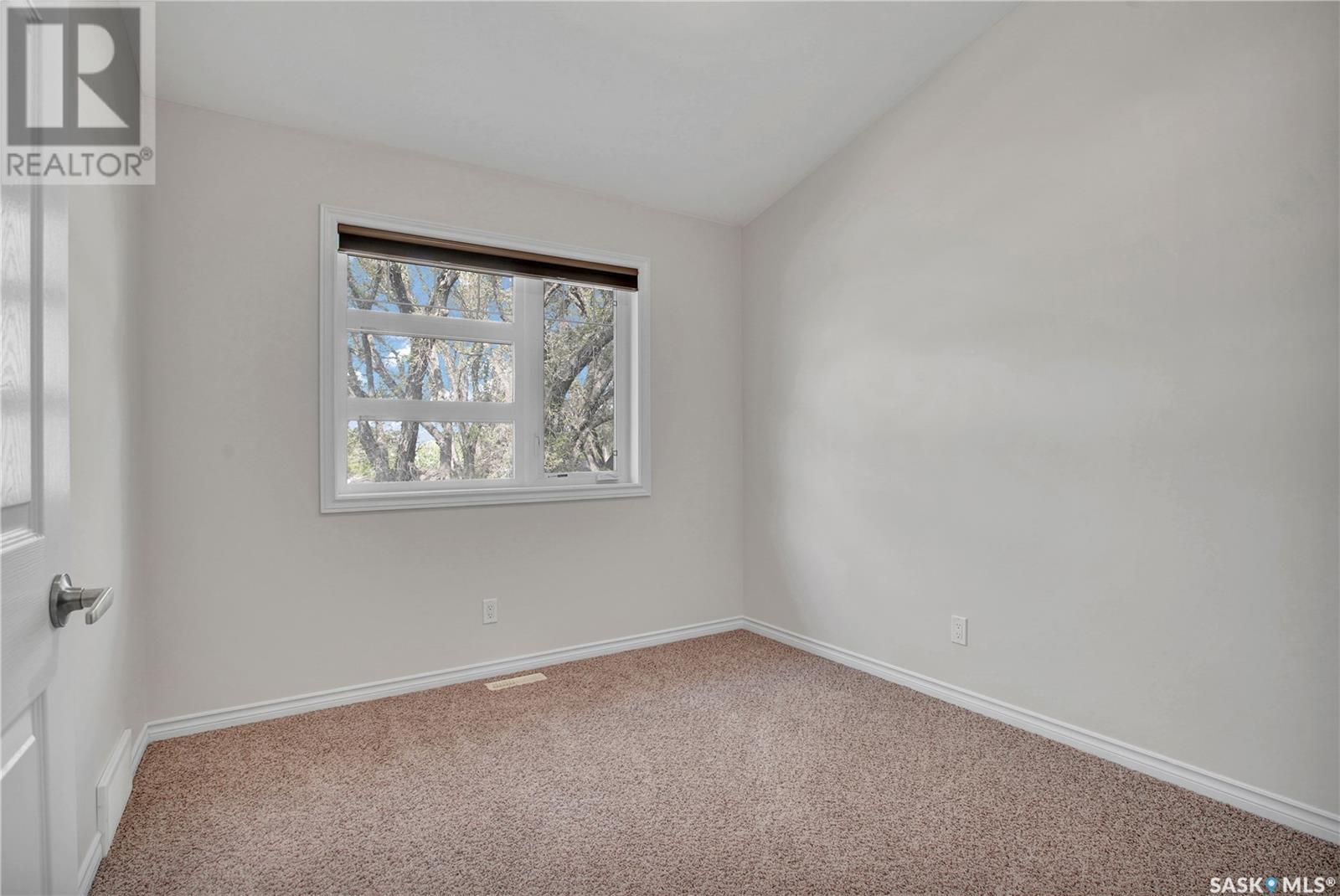 1008 K Avenue N, Saskatoon, Saskatchewan  S7L 2N6 - Photo 17 - SK007221