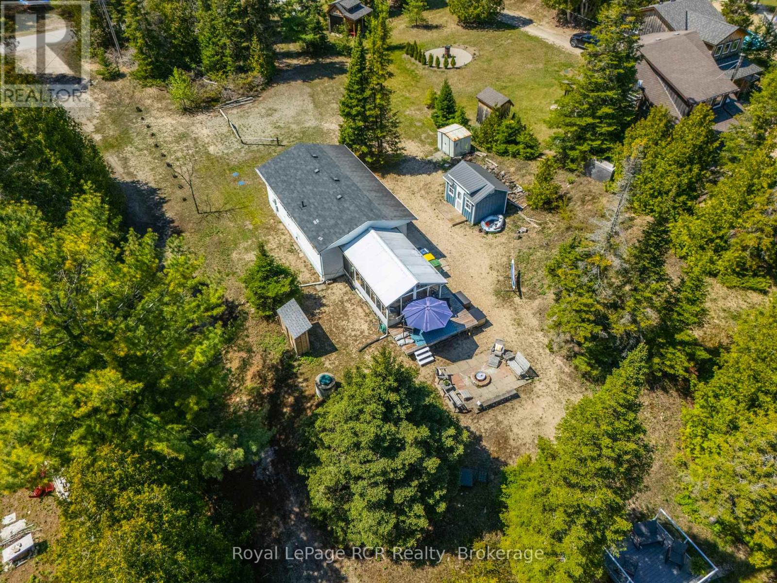 31 Sog-Je-Wa-Sa Drive, South Bruce Peninsula, Ontario  N0H 2G0 - Photo 37 - X12156821