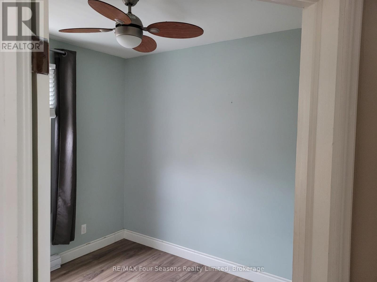 557 Catherine Street, Saugeen Shores, Ontario  N0H 2C1 - Photo 8 - X12144483