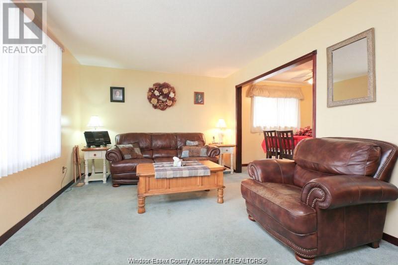 10342 Lonsdale Crescent, Windsor, Ontario  N8R 2E3 - Photo 3 - 25012889