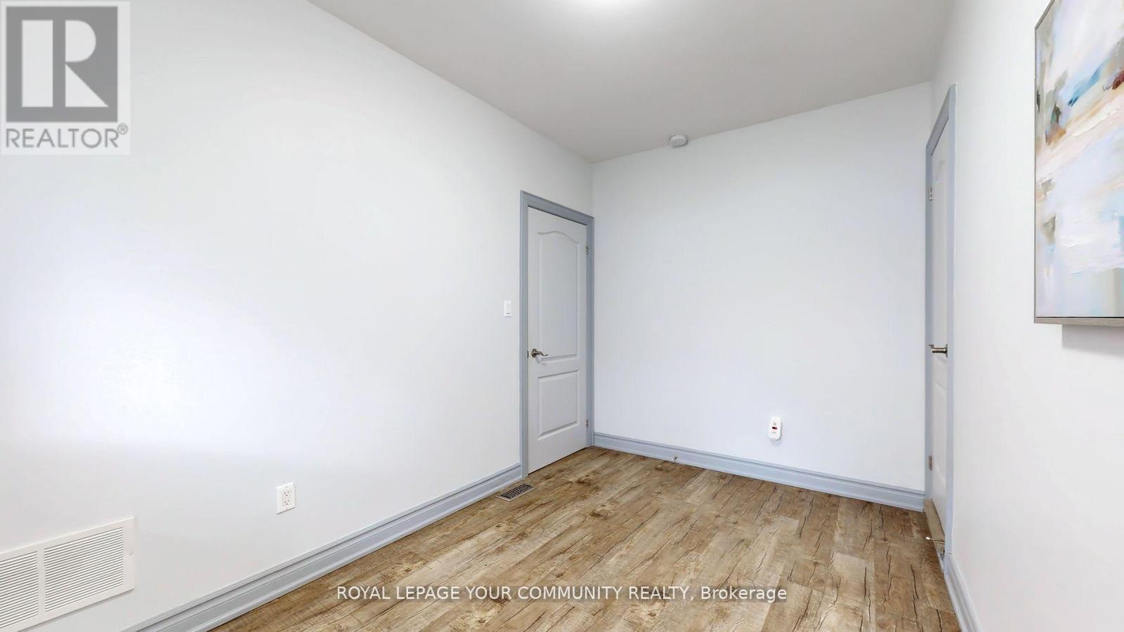 C - 586 Parliament Street, Toronto, Ontario  M4X 1P8 - Photo 18 - C12061817