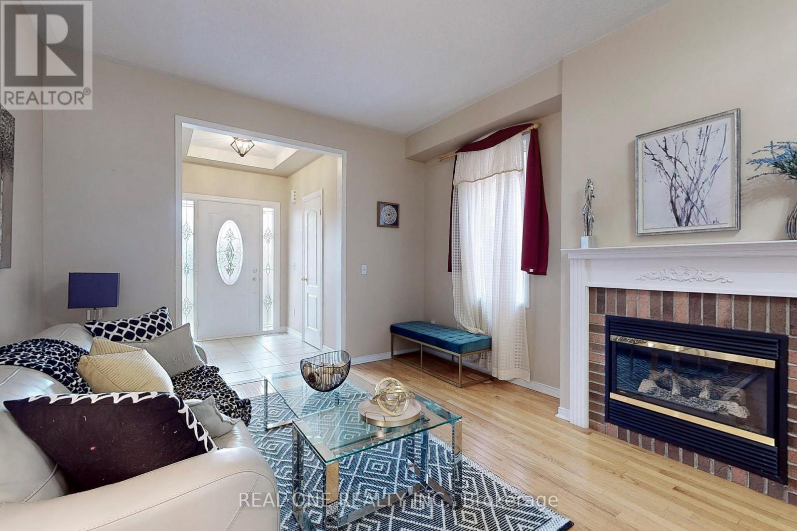 252 Stonebridge Drive, Markham, Ontario  L6C 2S1 - Photo 10 - N12174463