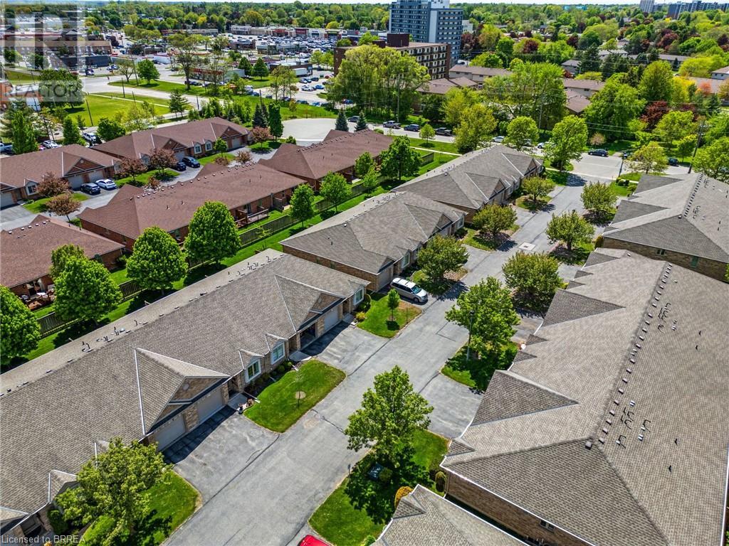 25 Cobden Court Unit# 10, Brantford, Ontario  N3R 8B5 - Photo 3 - 40730032