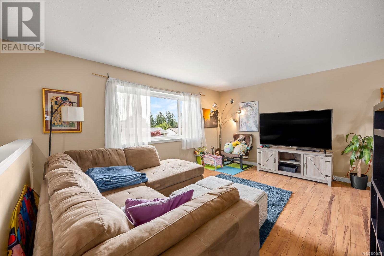 2623 Ulverston Ave, Cumberland, British Columbia  V0R 1S0 - Photo 13 - 1000693
