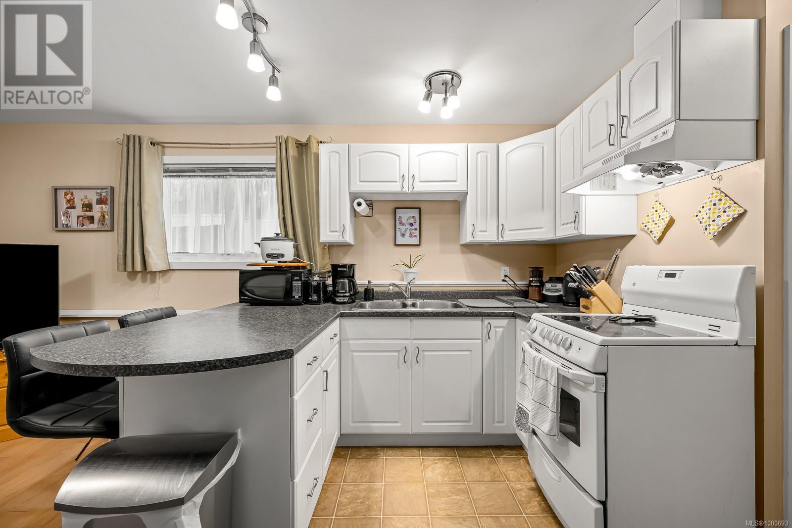 2623 Ulverston Ave, Cumberland, British Columbia  V0R 1S0 - Photo 20 - 1000693