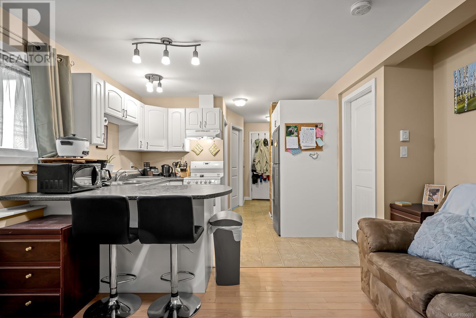2623 Ulverston Ave, Cumberland, British Columbia  V0R 1S0 - Photo 21 - 1000693