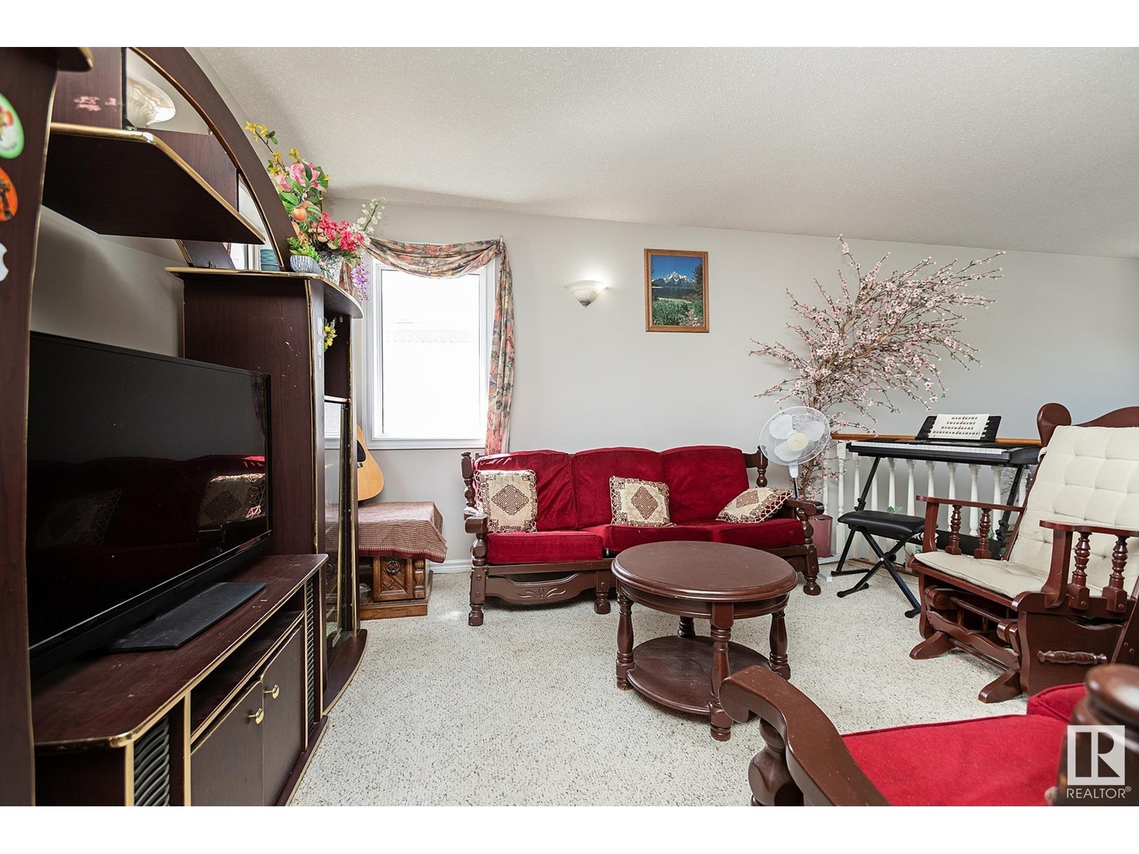 Property at 15947 88 ST NW image 1