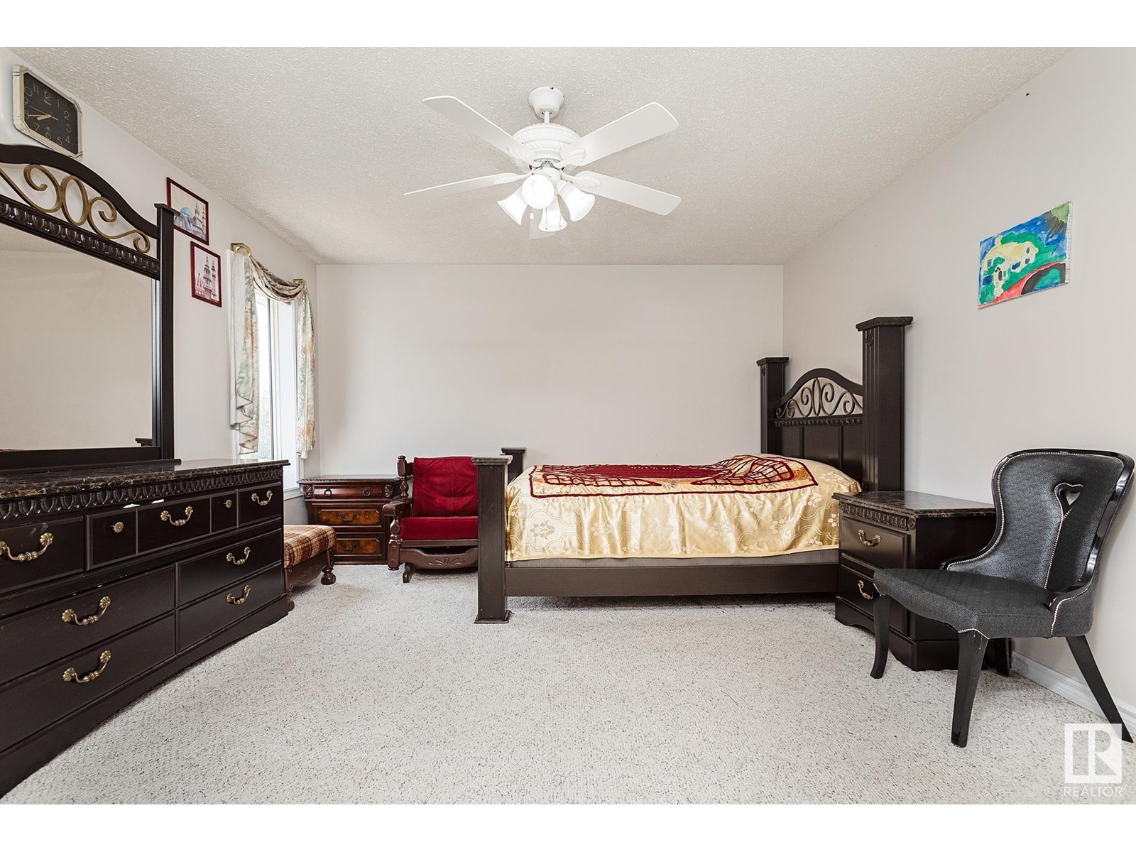 Property at 15947 88 ST NW image 3