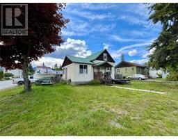 302 6th Avenue NW, nakusp, British Columbia