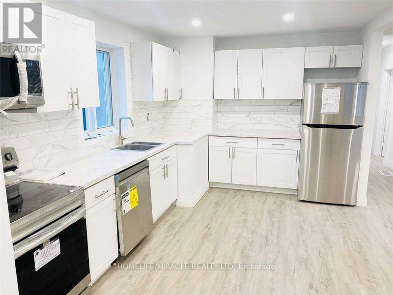 208 Olive Avenue, Toronto (Willowdale East), Ontario  M2N 4P6 - Photo 3 - C12175715