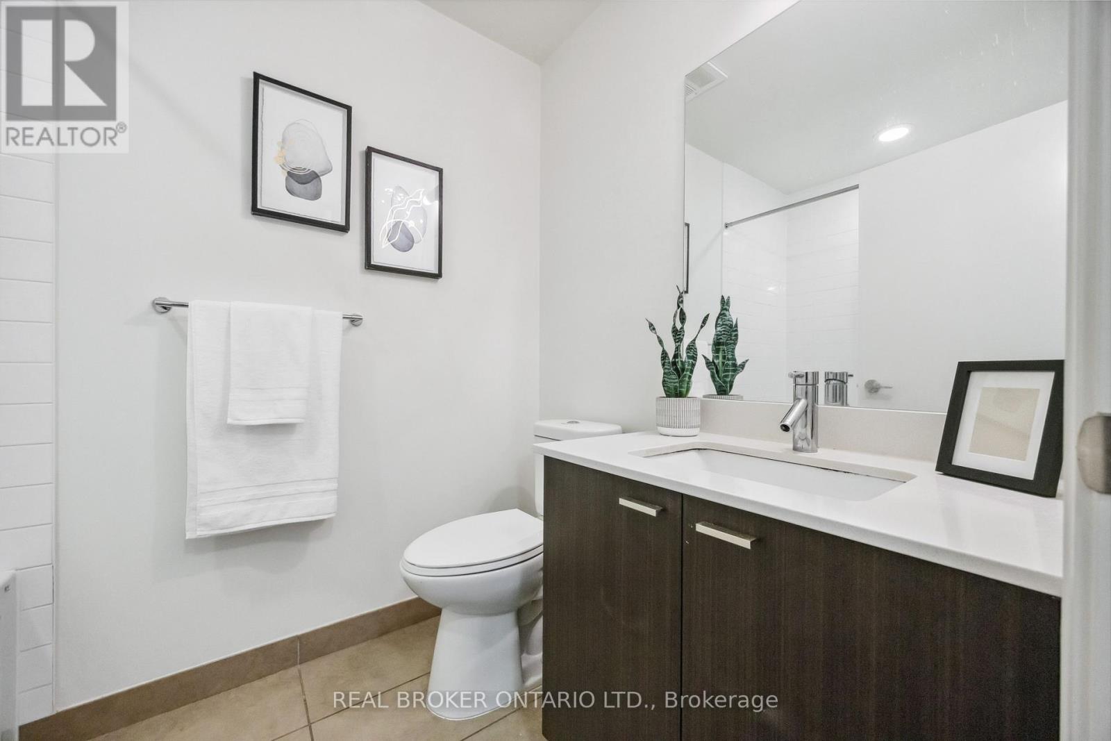 406 - 30 Roehampton Avenue, Toronto, Ontario  M4P 0B9 - Photo 15 - C12175724