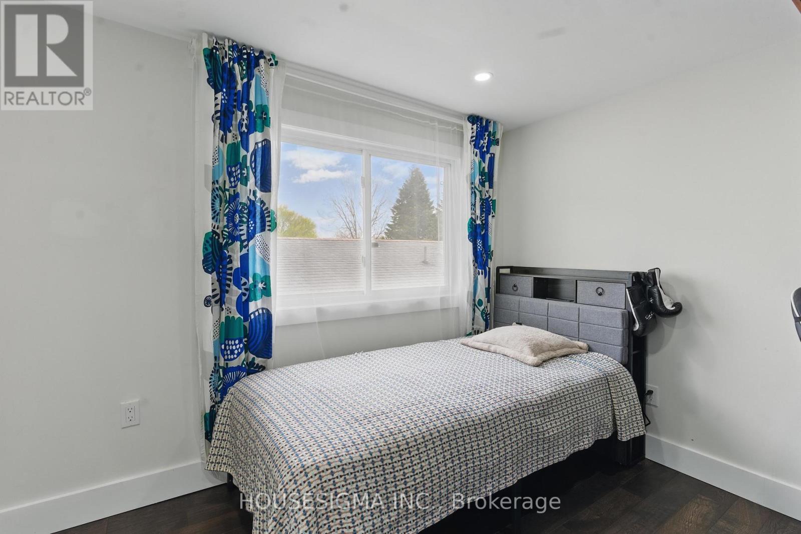 77 Mildred Avenue, St. Catharines, Ontario  L2R 6J4 - Photo 13 - X12145702