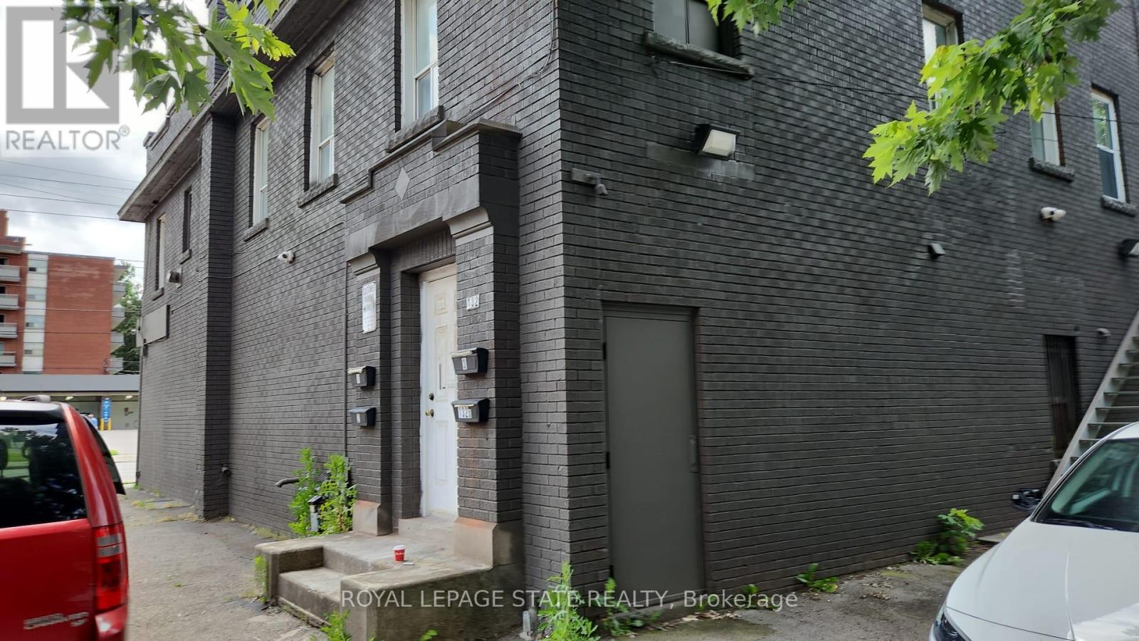 901 Main Street E, Hamilton, Ontario  L8M 1M4 - Photo 2 - X12040074