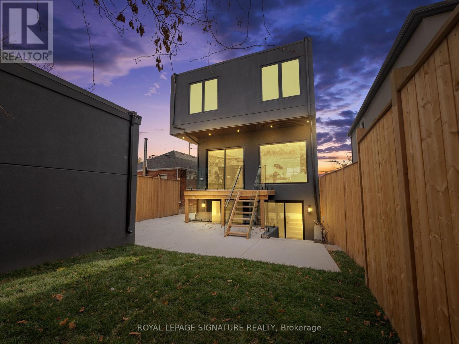 376 O'connor Drive, Toronto (East York), Ontario  M4J 2V7 - Photo 2 - E12175700
