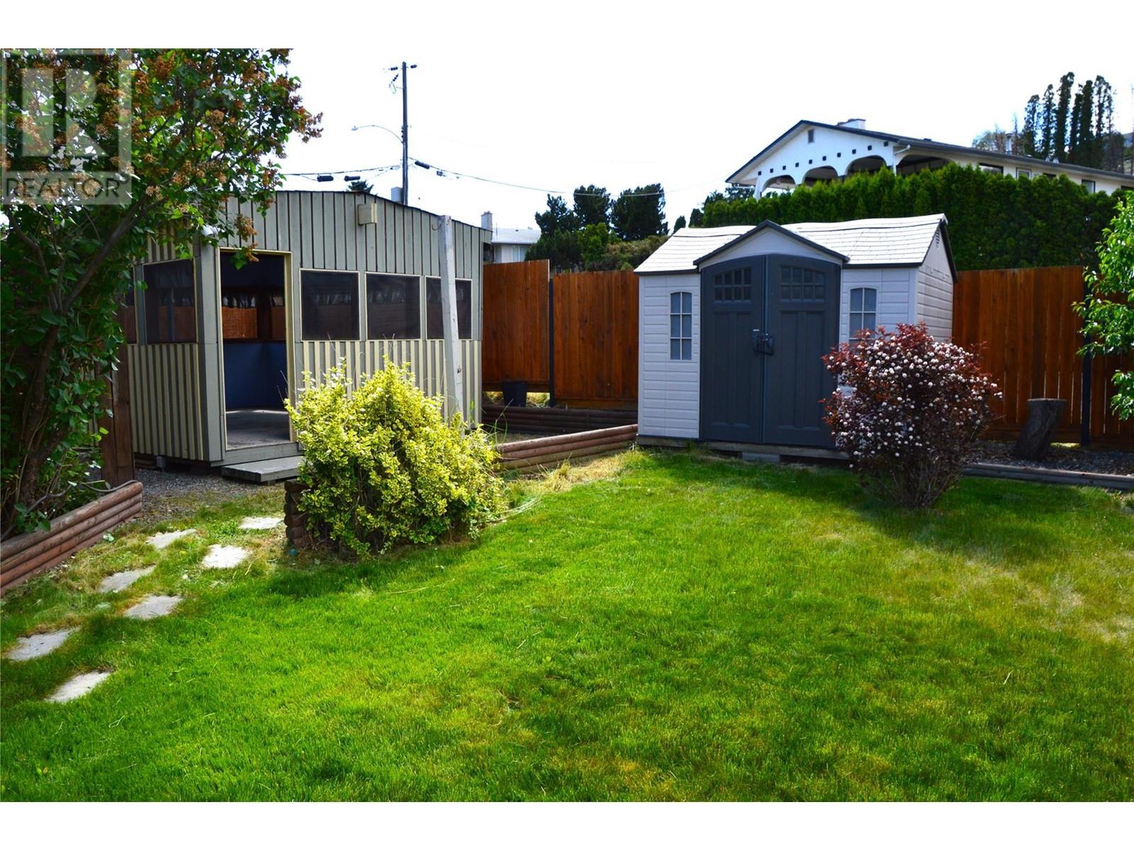 334 COLLINGWOOD Drive, Kamloops, BC V2B6B3
