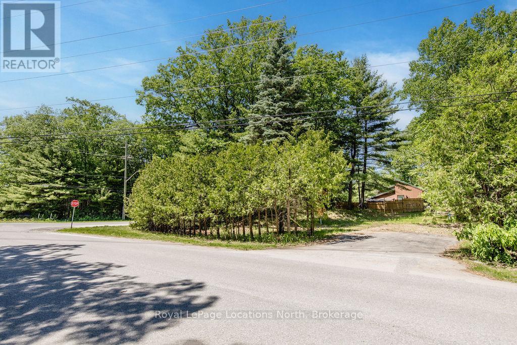 315 Sunnidale Road, Wasaga Beach, Ontario  L9Z 2T7 - Photo 5 - S12175826