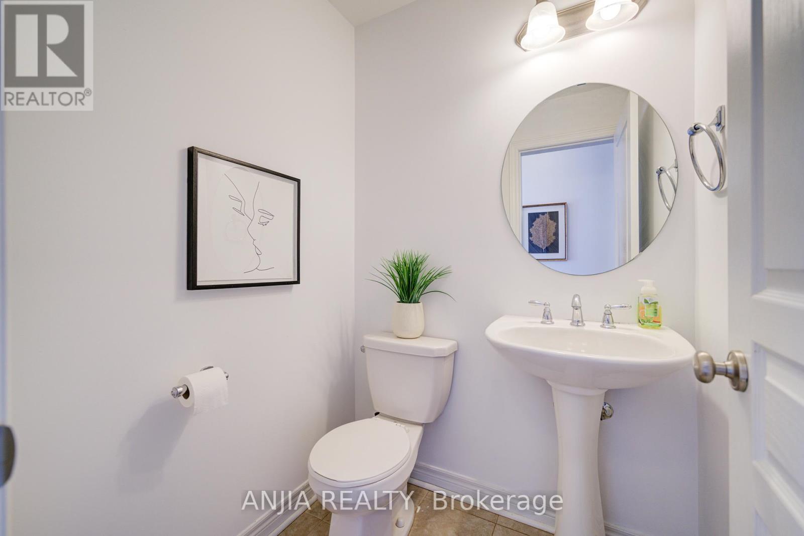 9 Cecil Nichols Avenue, Markham, Ontario  L6C 0L8 - Photo 12 - N12175723
