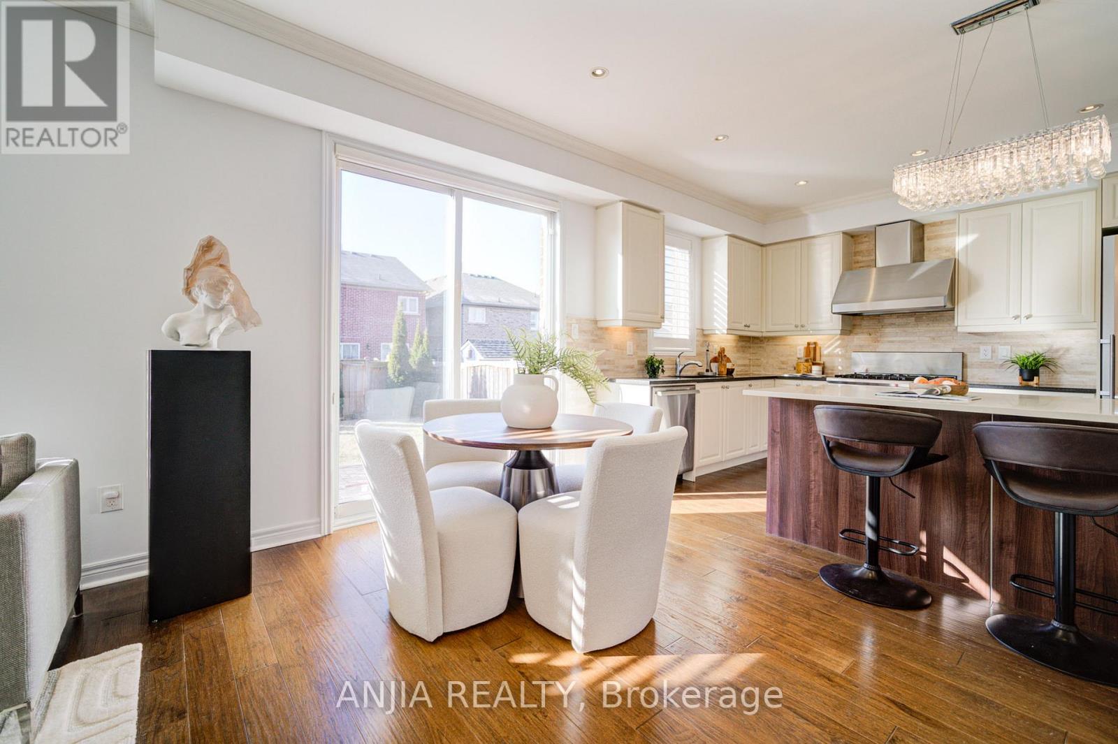 9 Cecil Nichols Avenue, Markham, Ontario  L6C 0L8 - Photo 17 - N12175723
