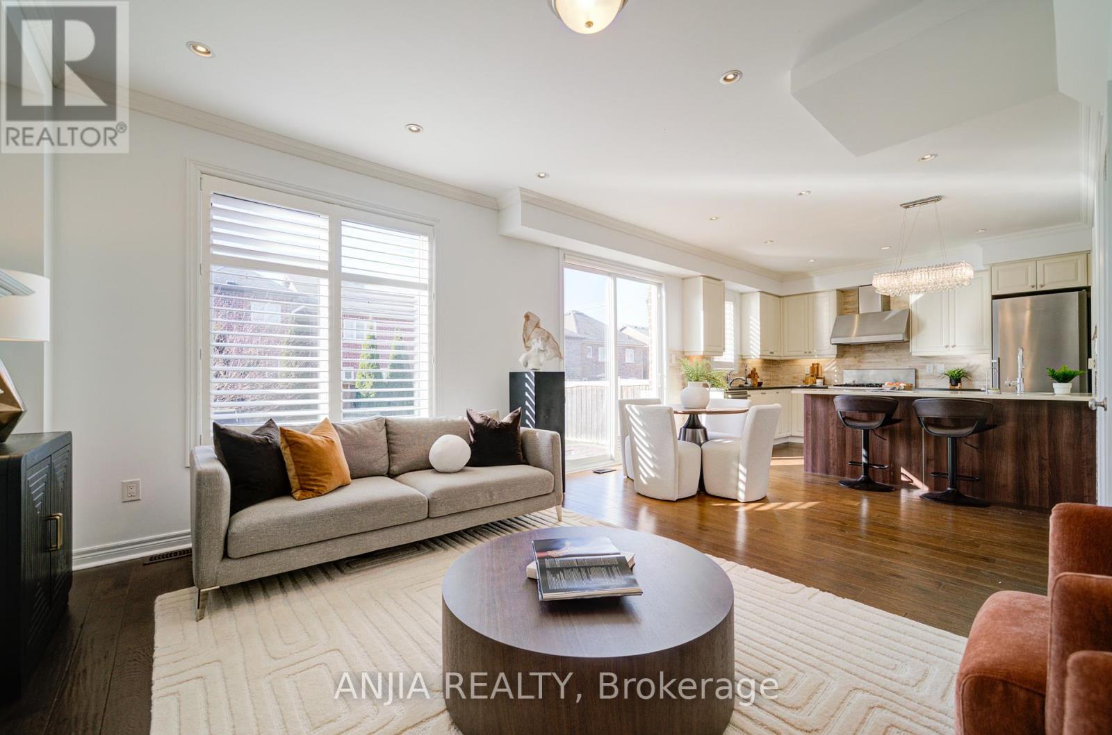 9 Cecil Nichols Avenue, Markham, Ontario  L6C 0L8 - Photo 21 - N12175723