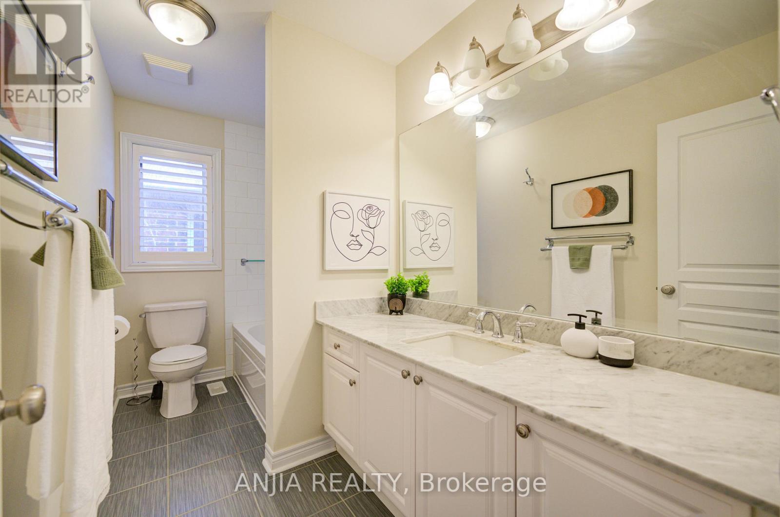 9 Cecil Nichols Avenue, Markham, Ontario  L6C 0L8 - Photo 29 - N12175723