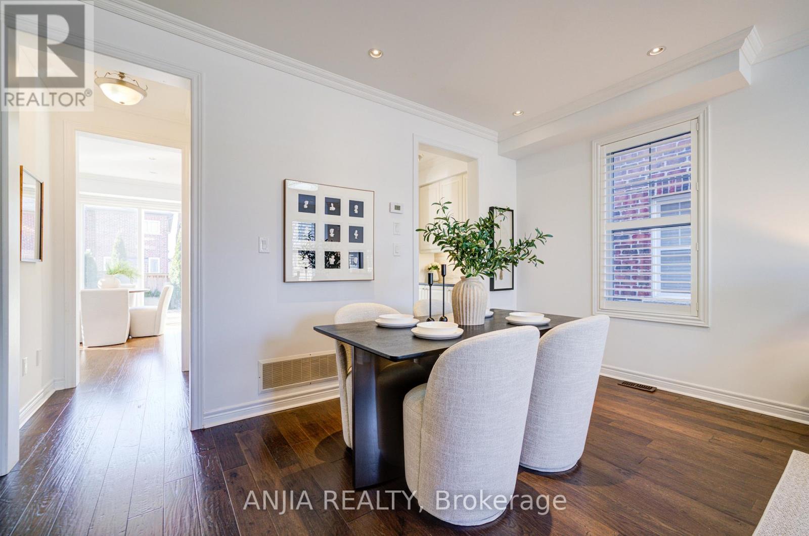 9 Cecil Nichols Avenue, Markham, Ontario  L6C 0L8 - Photo 8 - N12175723
