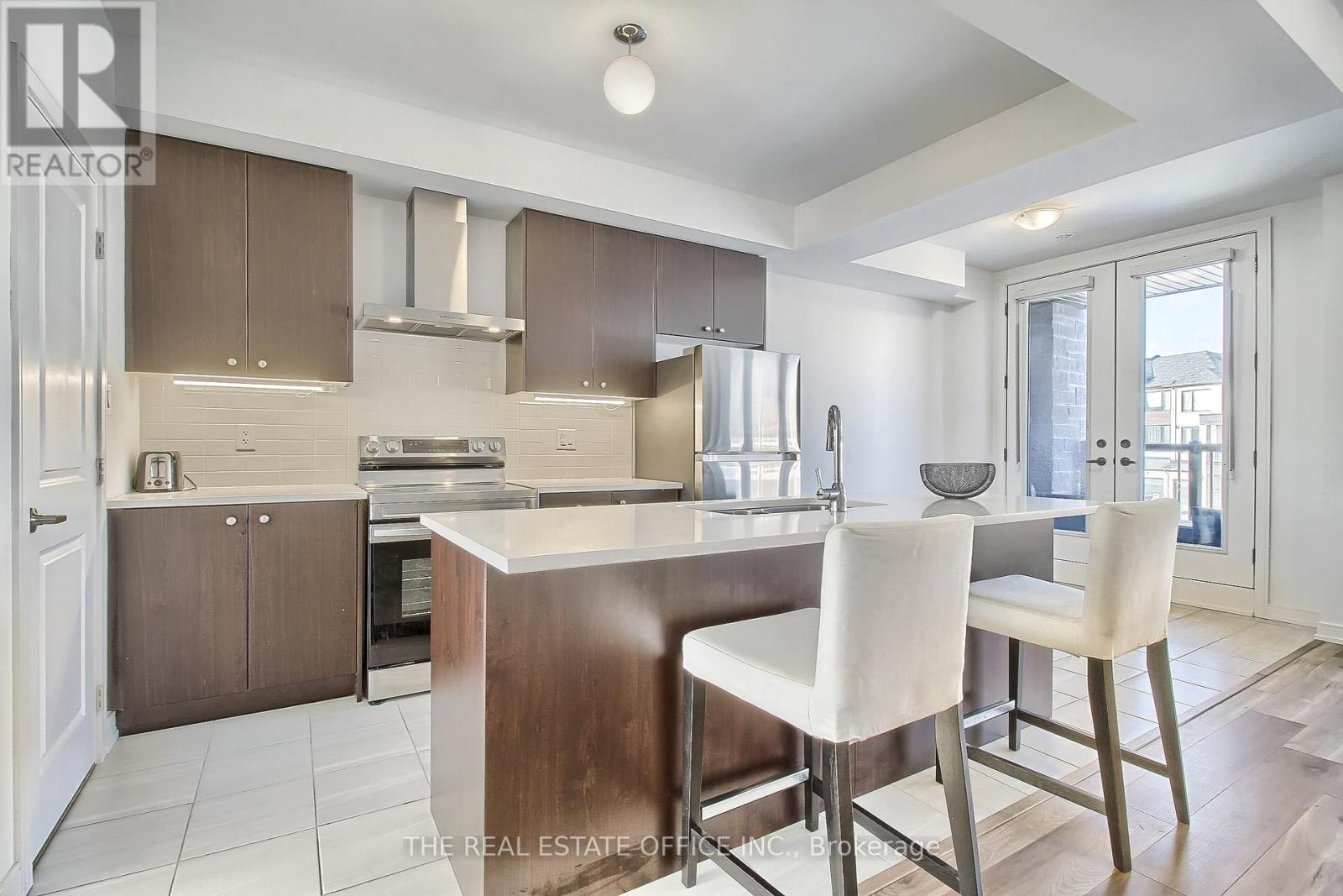 40 Blue Forest Crescent, Barrie, Ontario  L9J 0N3 - Photo 10 - S12175668