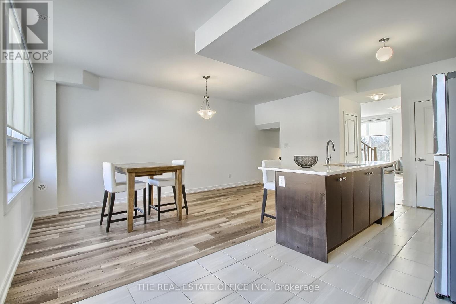 40 Blue Forest Crescent, Barrie, Ontario  L9J 0N3 - Photo 14 - S12175668