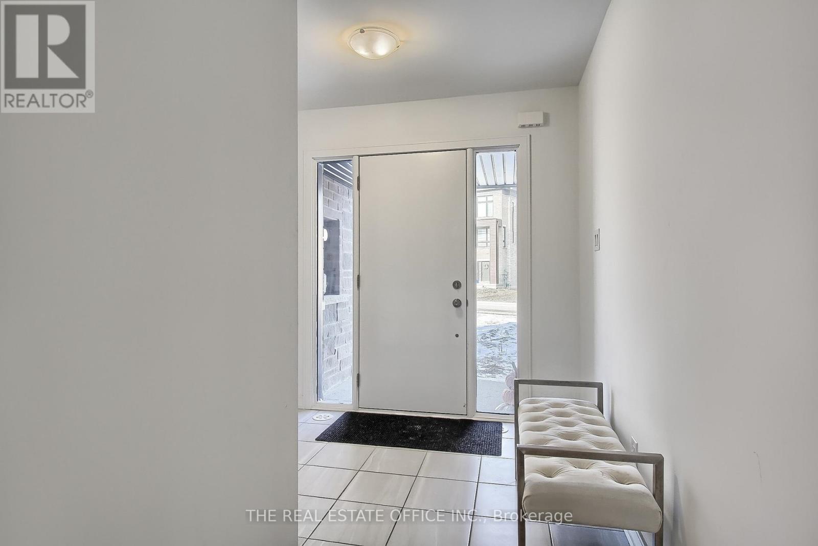 40 Blue Forest Crescent, Barrie, Ontario  L9J 0N3 - Photo 2 - S12175668