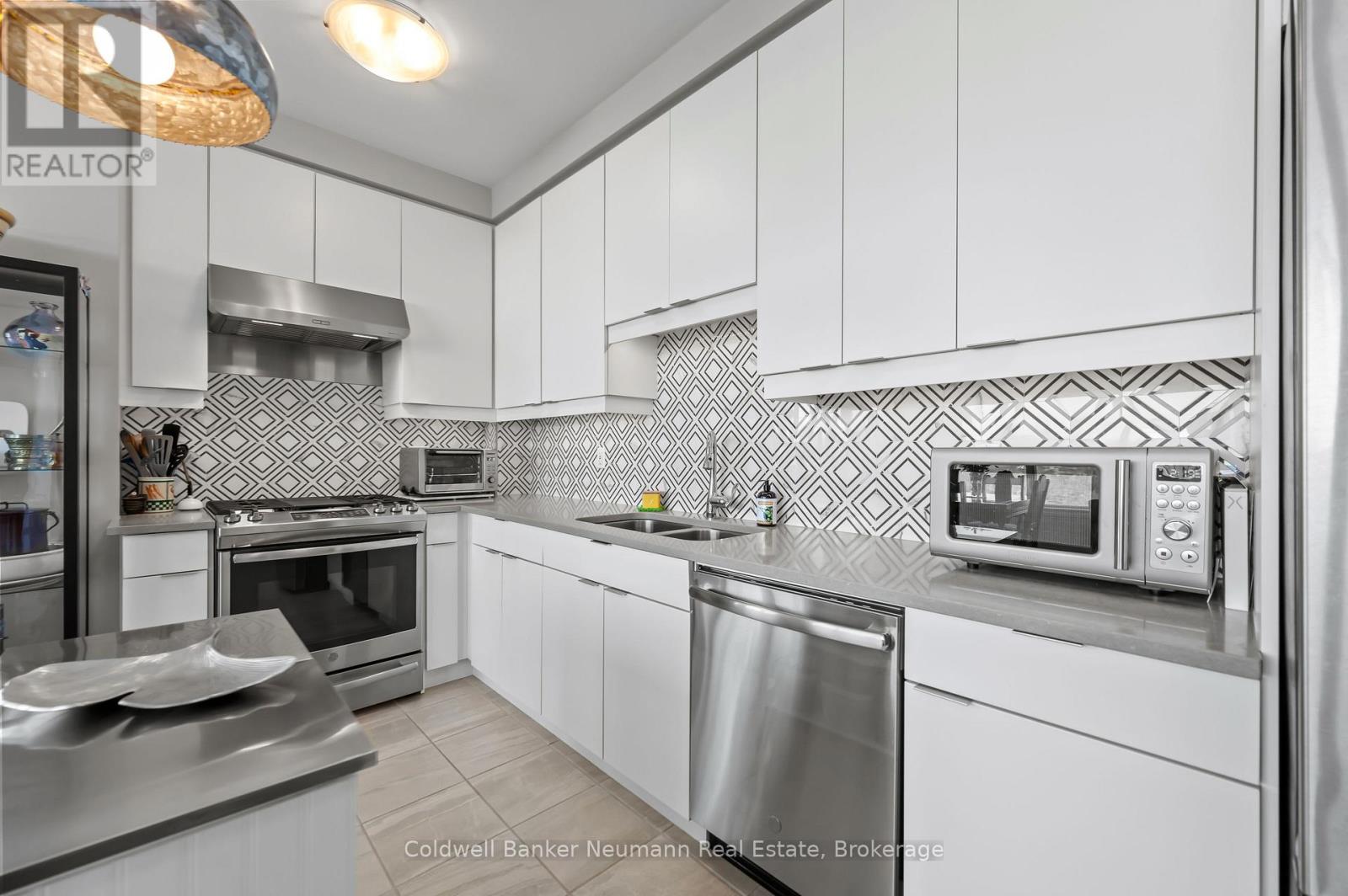 Property at 1008 - 63 ARTHUR STREET S image 5