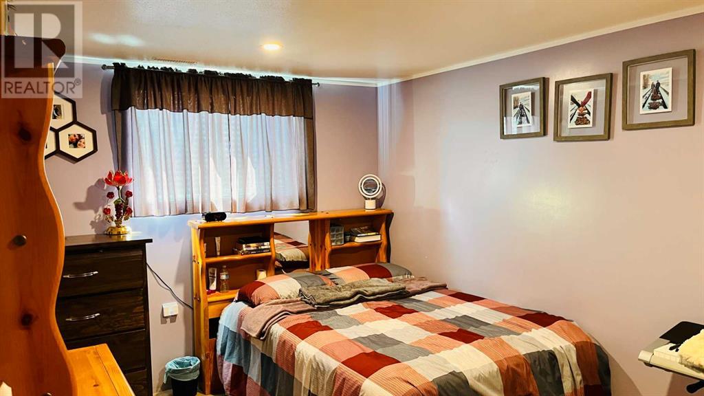 130 2 Avenue W, Bow Island, Alberta  T0K 0G0 - Photo 17 - A2224361
