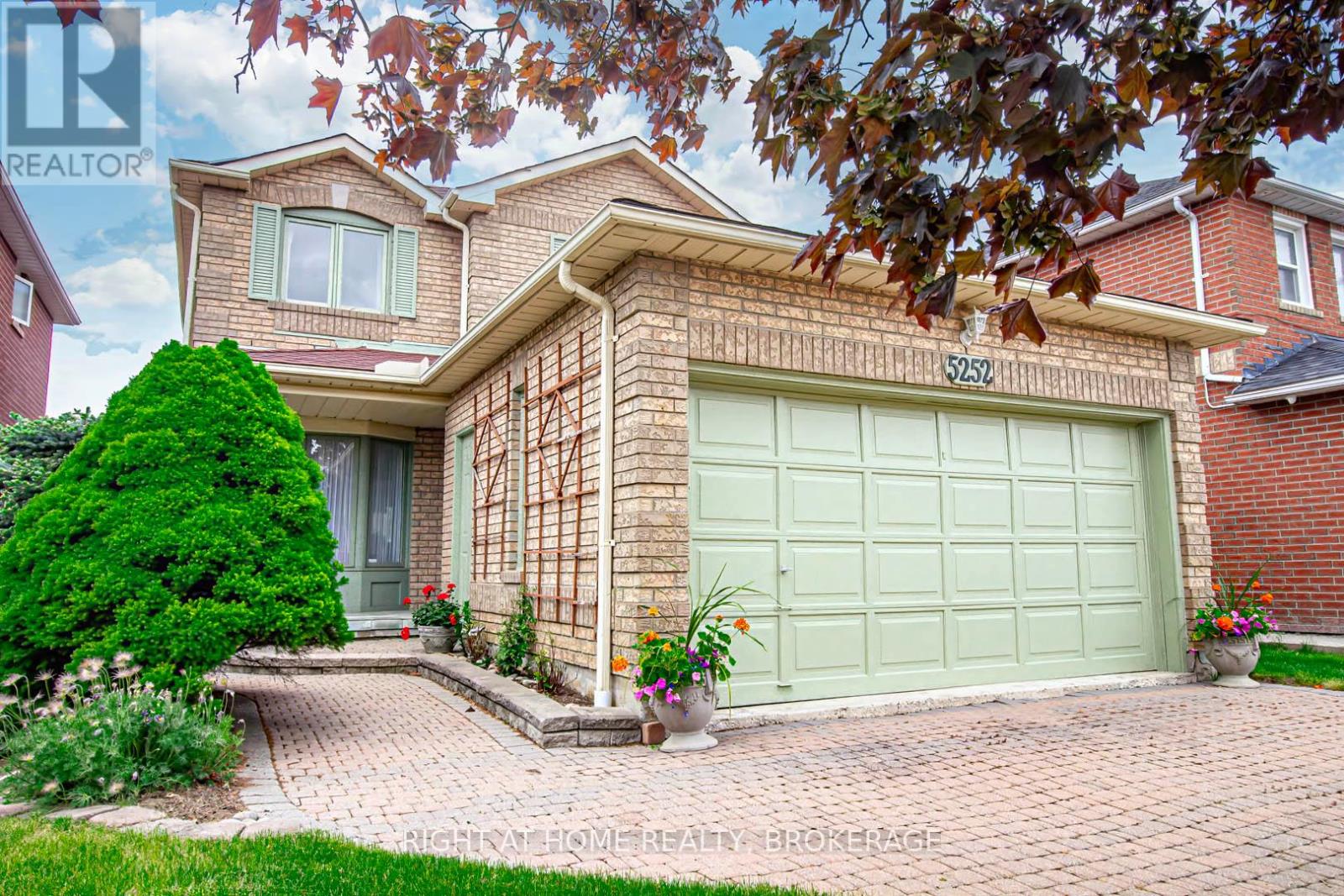 5252 WILLOWSIDE COURT, Mississauga, Ontario