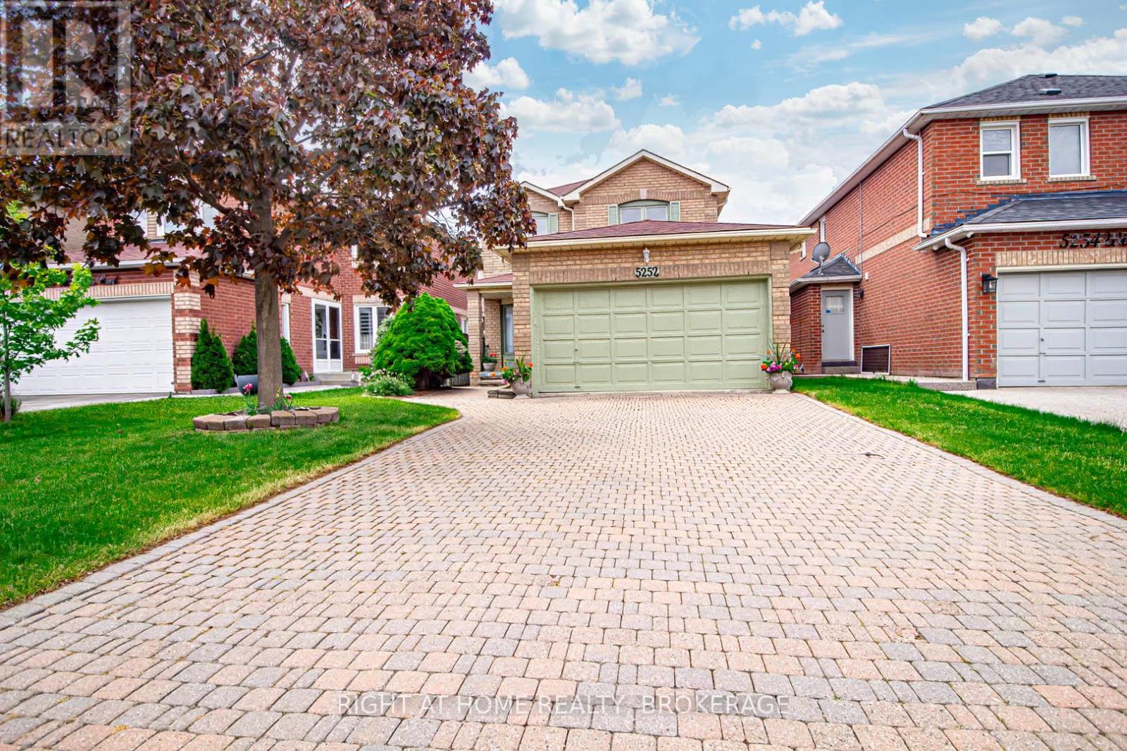5252 Willowside Court, Mississauga (East Credit), Ontario  L5V 1V1 - Photo 2 - W12175671