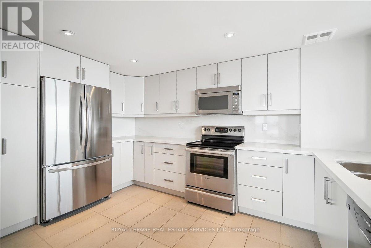 1707 - 8 Lisa Street, Brampton, Ontario  L6T 4S6 - Photo 10 - W12175713
