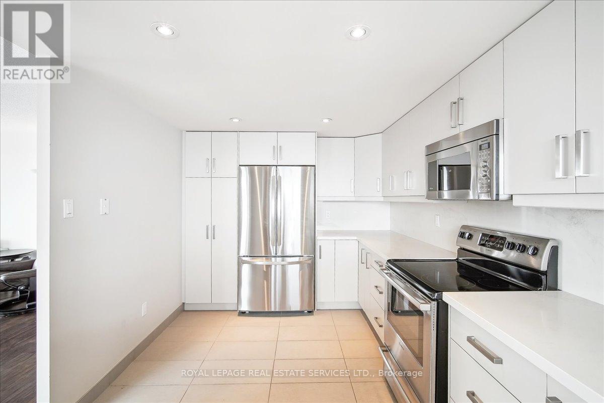 1707 - 8 Lisa Street, Brampton, Ontario  L6T 4S6 - Photo 11 - W12175713