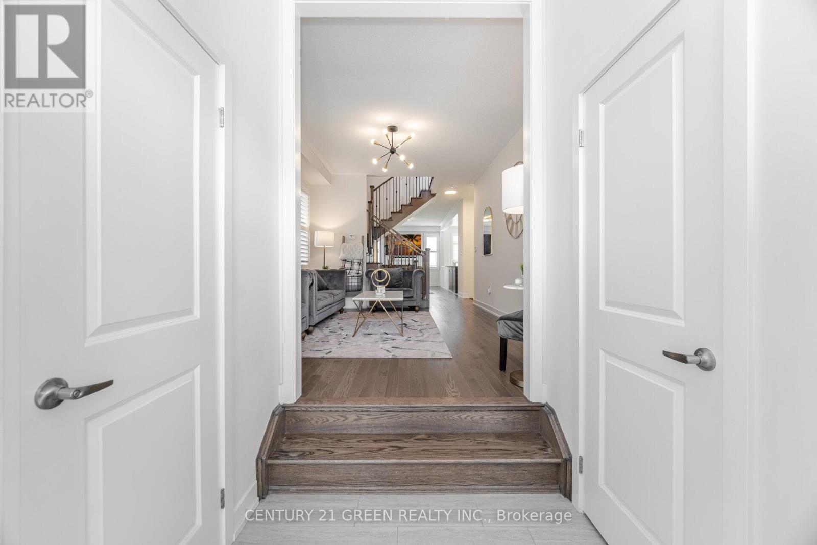 608 Leatherleaf Landing, Milton, Ontario  L9E 1V3 - Photo 6 - W12175731