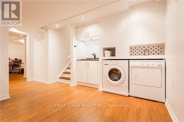 248 Georgian Drive, Oakville, Ontario  L6H 7K1 - Photo 10 - W12175735