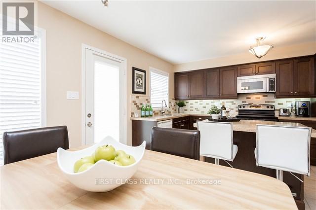 248 Georgian Drive, Oakville, Ontario  L6H 7K1 - Photo 7 - W12175735