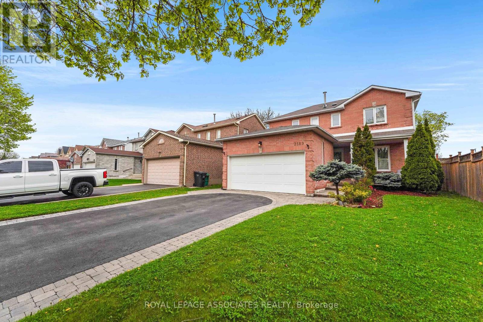3189 Pebblewood Road, Mississauga, Ontario  L5N 6P5 - Photo 2 - W12175737