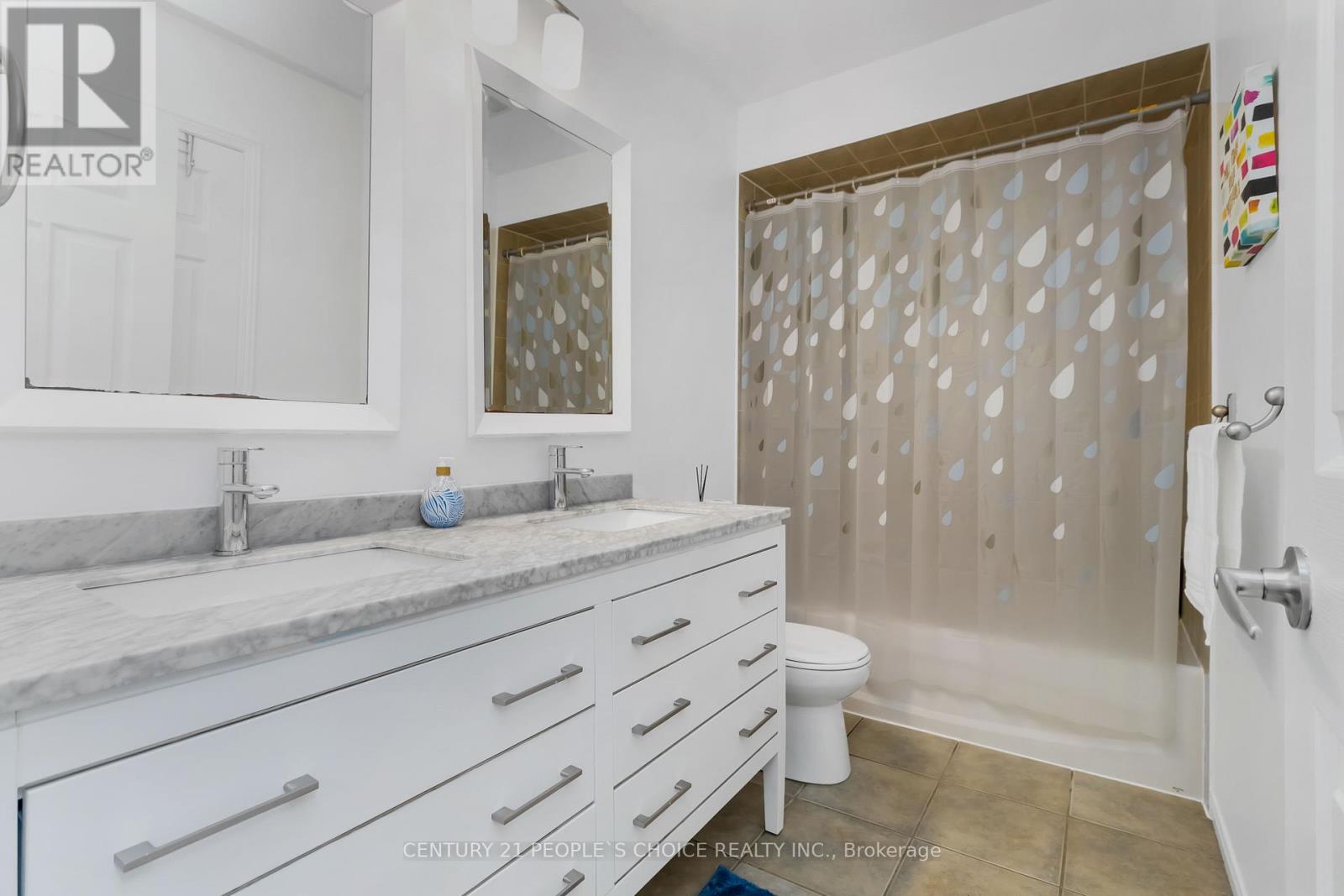 2145 Redstone Crescent, Oakville, Ontario  L6M 5B2 - Photo 36 - W12175750