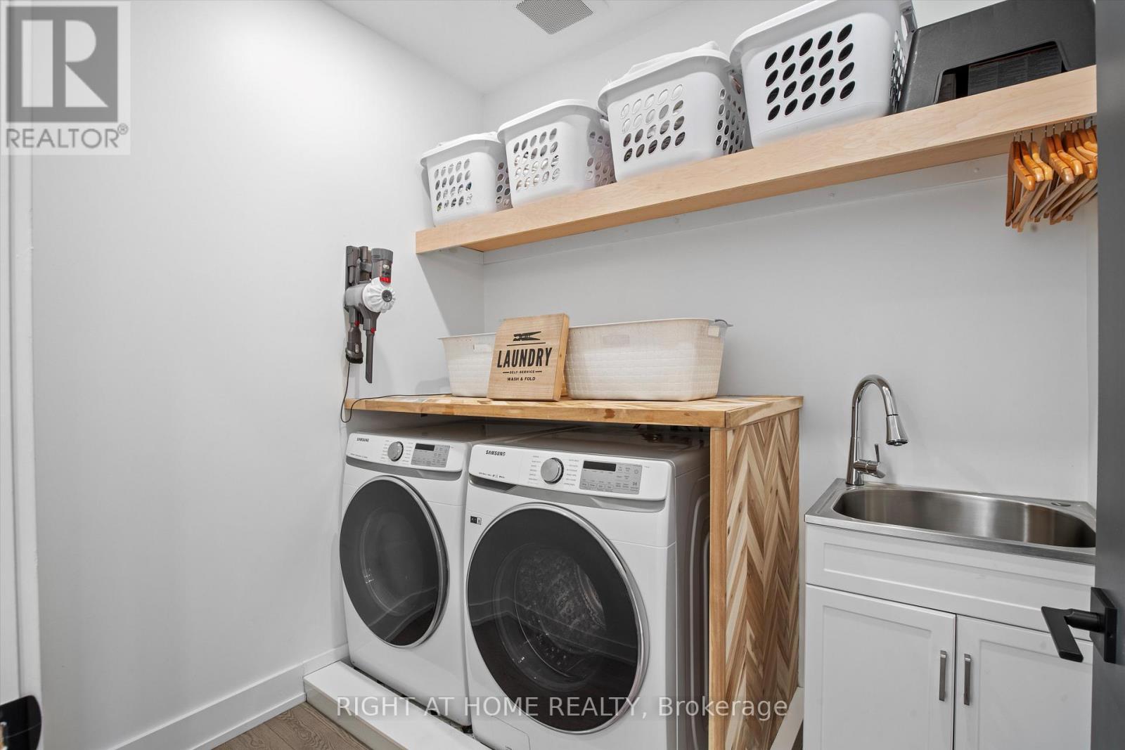 65 Aileen Avenue, Toronto (Keelesdale-Eglinton West), Ontario  M6M 1E7 - Photo 8 - W12175753