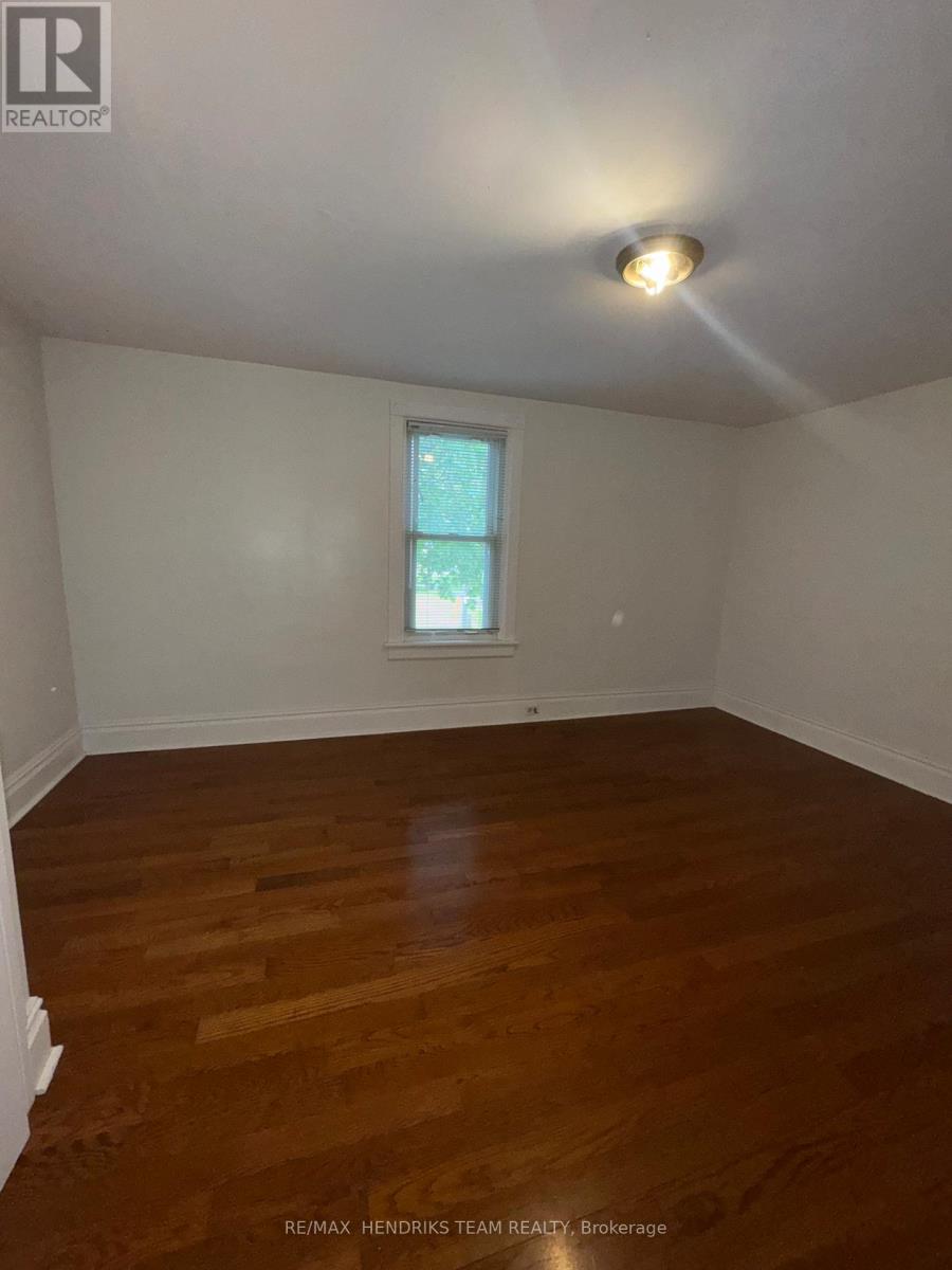 537 King Street, Welland, Ontario  L3B 3K9 - Photo 11 - X12090966