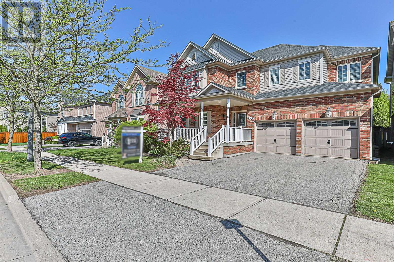 16 HAVERHILL TERRACE, Aurora, Ontario