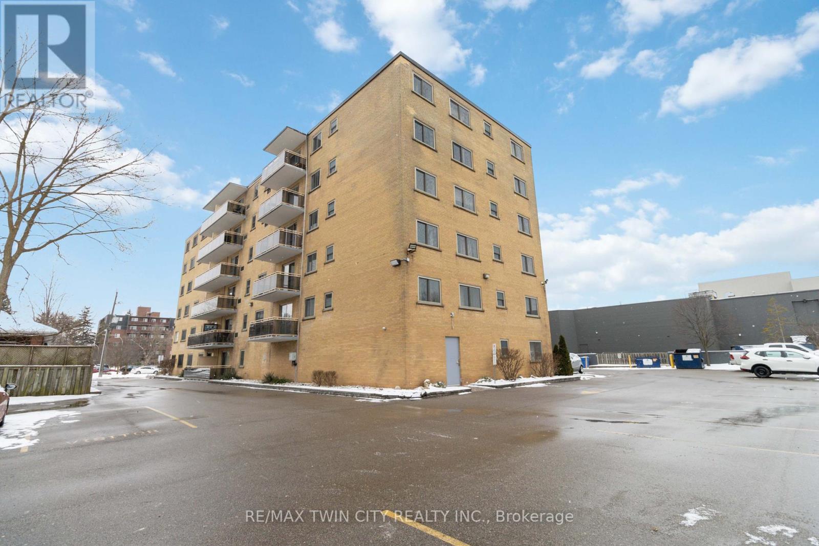 604 - 87 St George Street, Brantford, Ontario  N3R 1V5 - Photo 2 - X12175686
