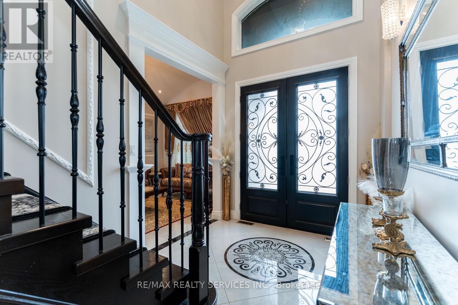 Property at 207 RICHMEADOW ROAD image 4