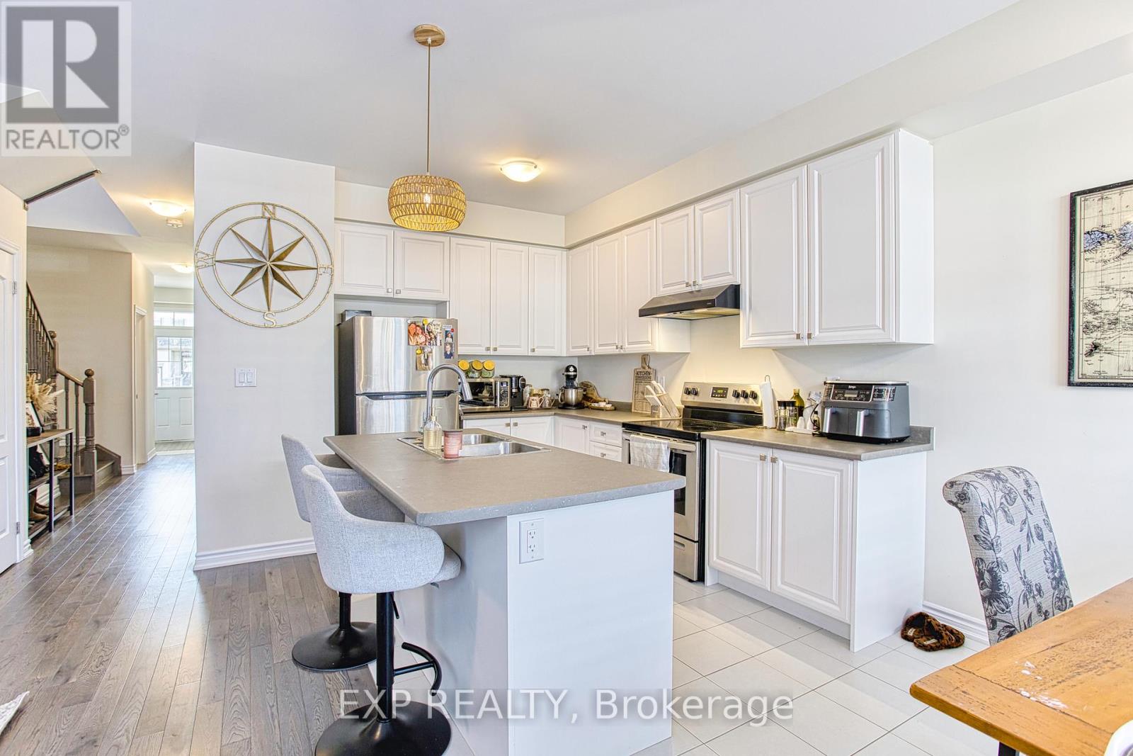 49 Sugar May Avenue, Thorold, Ontario  L2V 0L3 - Photo 11 - X12175761