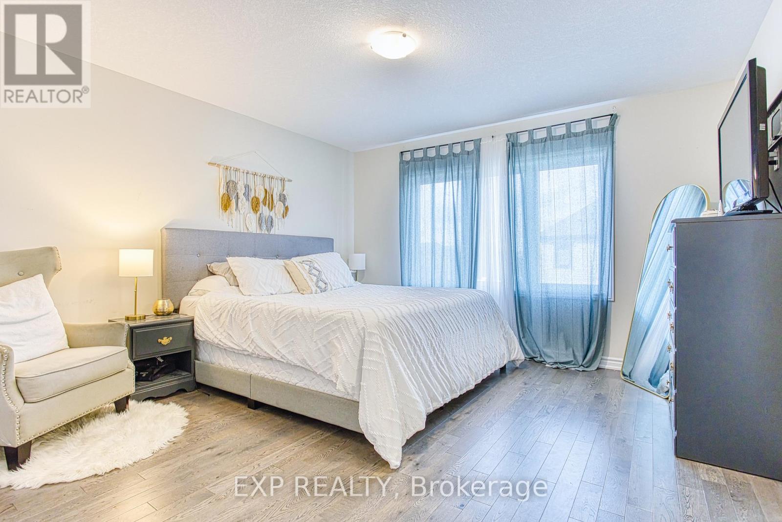 49 Sugar May Avenue, Thorold, Ontario  L2V 0L3 - Photo 14 - X12175761