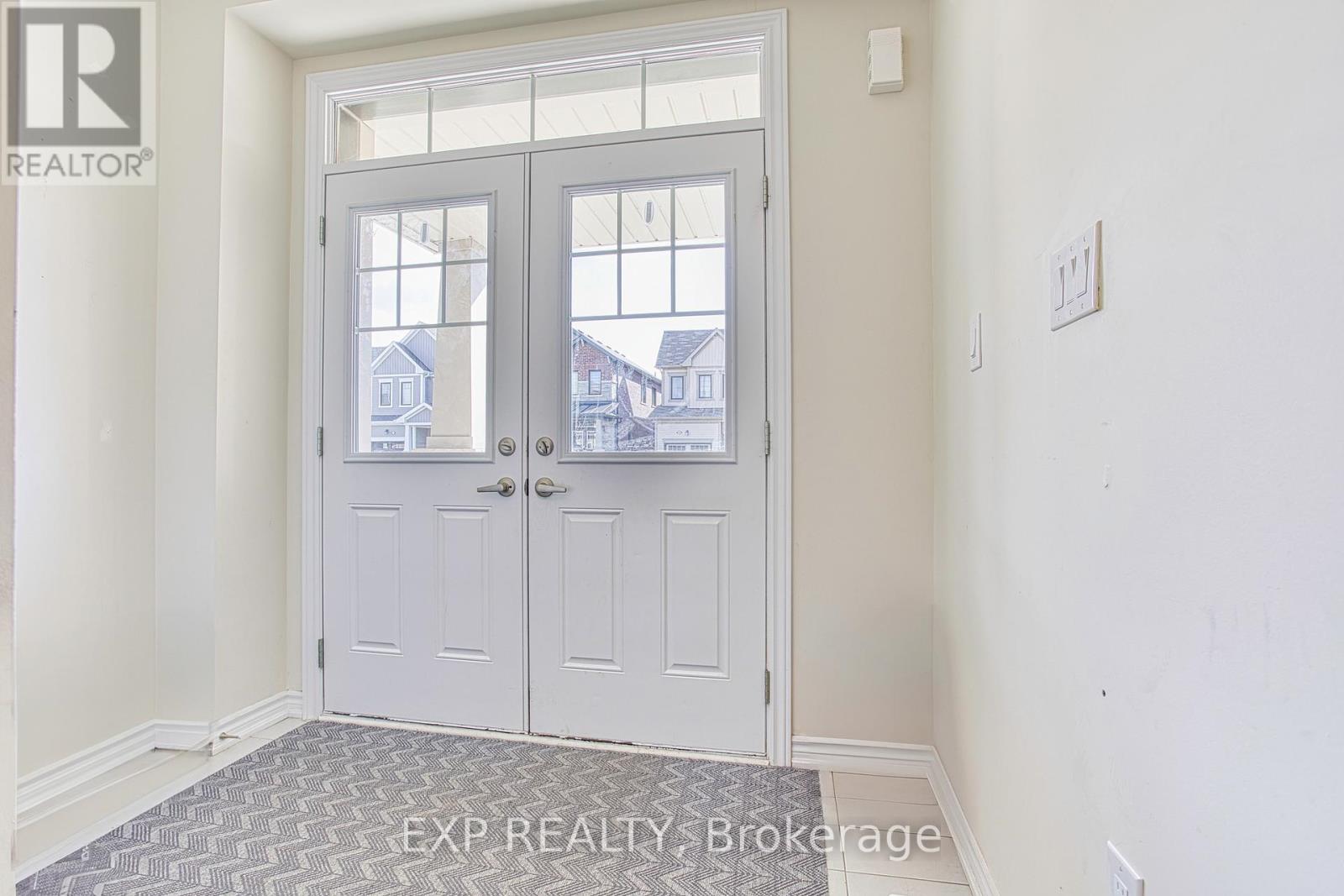 49 Sugar May Avenue, Thorold, Ontario  L2V 0L3 - Photo 4 - X12175761