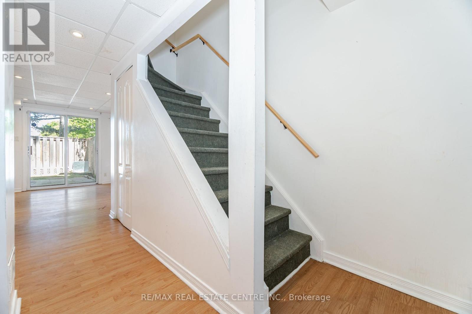 122 Moregate Crescent, Brampton, Ontario  L6S 3K9 - Photo 39 - W12156257