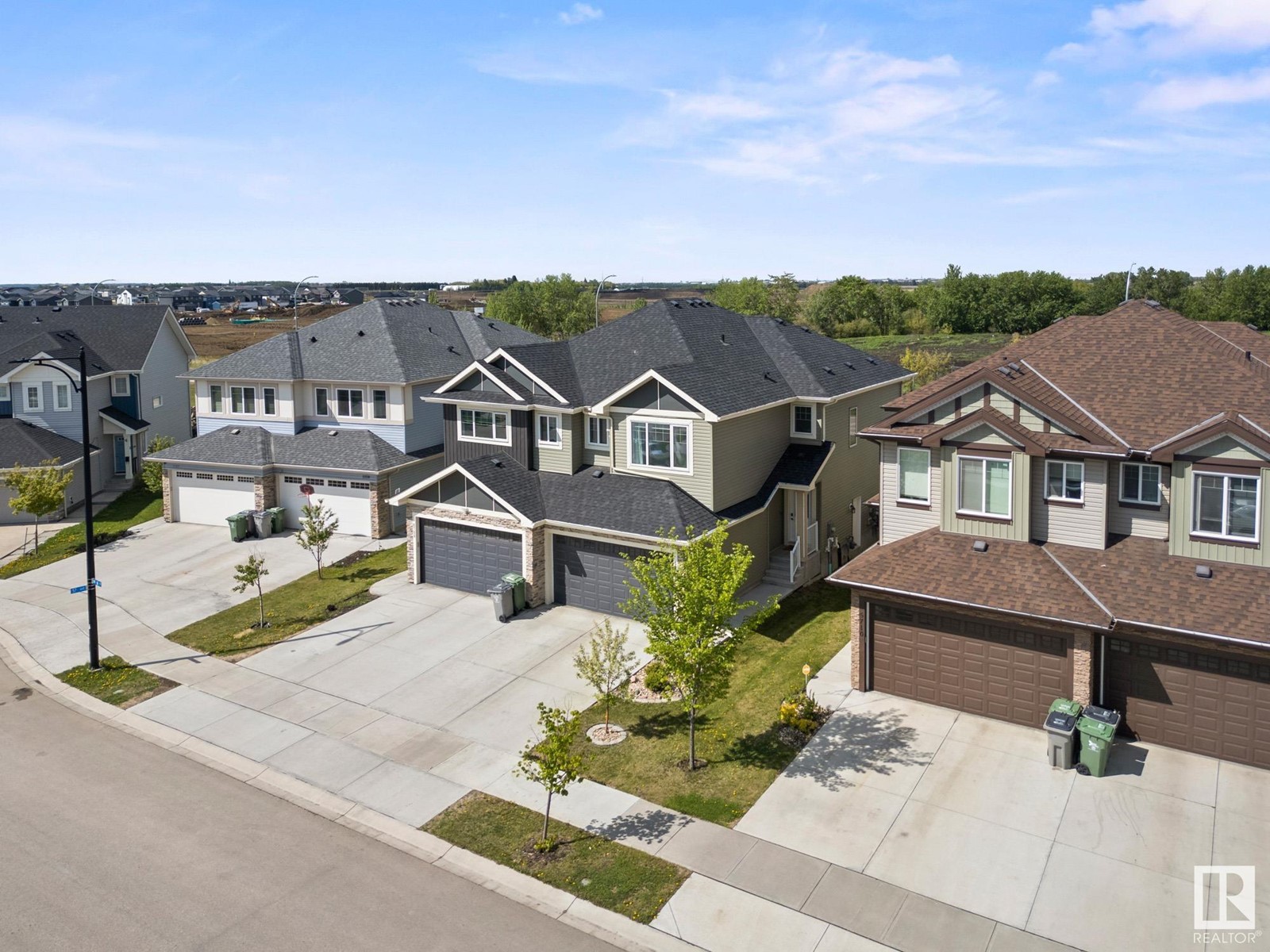 Property at 5708 66 ST image 2