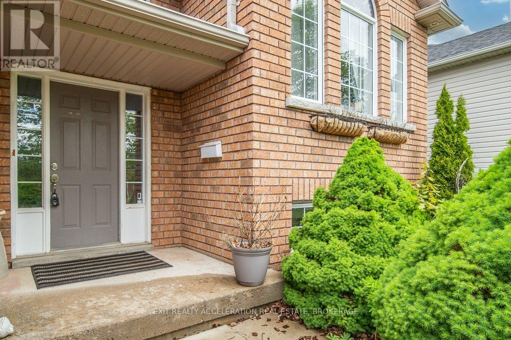 Property at 83 BEVERLY STREET image 4